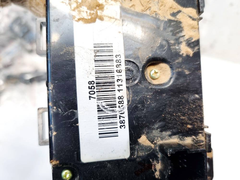 3870588 Chevrolet Orlando 2011 Panel sterowania klimatyzacją (przełączniki ogrzewania) - Thumbnail 4