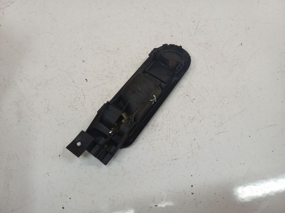 3B0839113 Volkswagen Passat 1998 Poignée Interne Port arrerie gauche - Thumbnail 2