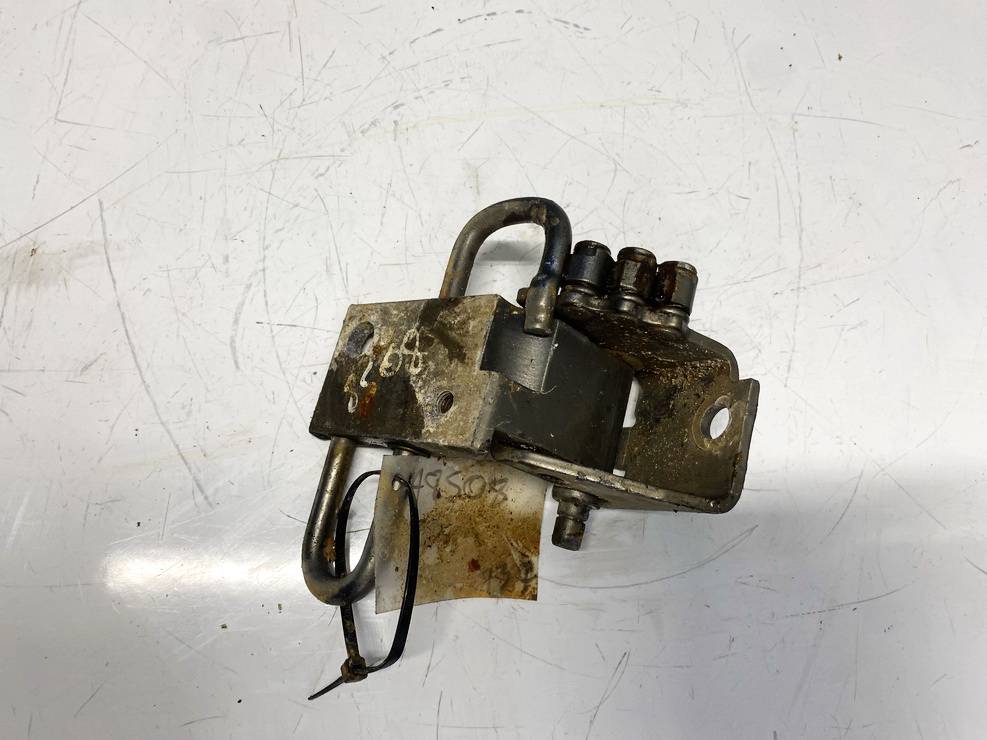 8E0831411B Audi A6 2004 Door Hinge - FRONT - Thumbnail 2