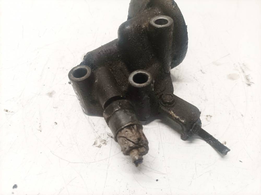 Toyota Previa 2002 Oil filter adapter (bracket - flange, Oil Filter Housing) - Thumbnail 2