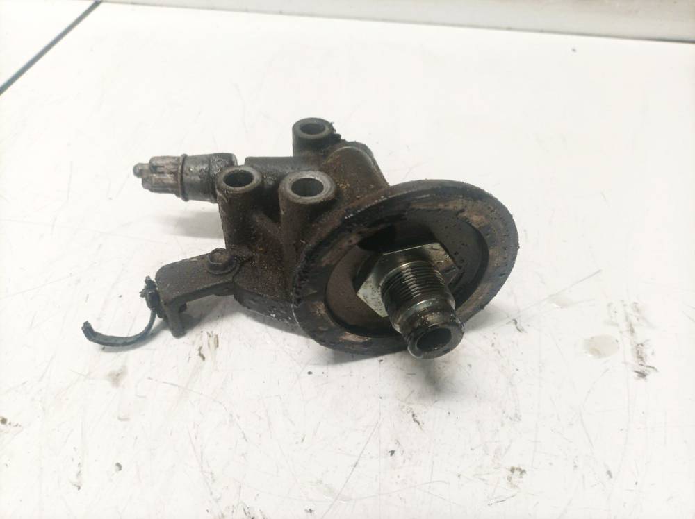 Toyota Previa 2002 Oil filter adapter (bracket - flange, Oil Filter Housing) - Thumbnail 3