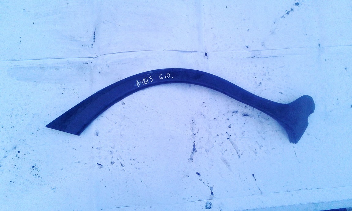 Opel Corsa 2001 Lokasuojan levennys - TAKANA OIKEALLA