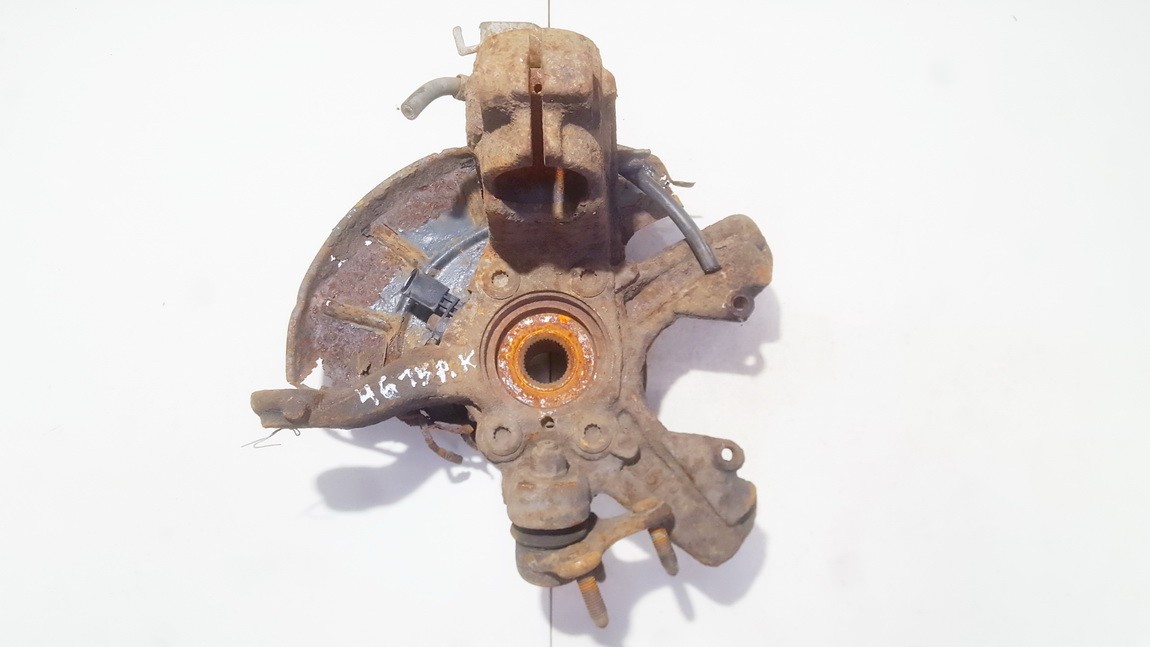 Skoda Octavia 2005 Wspornik piasty - PRZEDNIE LEWE