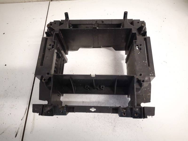 A2036890416 Mercedes-Benz C-CLASS 2007 Kiti laikikliai