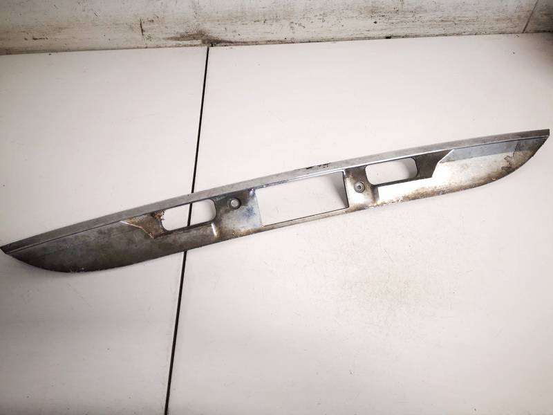 A2117400493 Mercedes-Benz E-CLASS 2007 Galinio dangcio isorine apdaila (numerio apsvietimas) G.