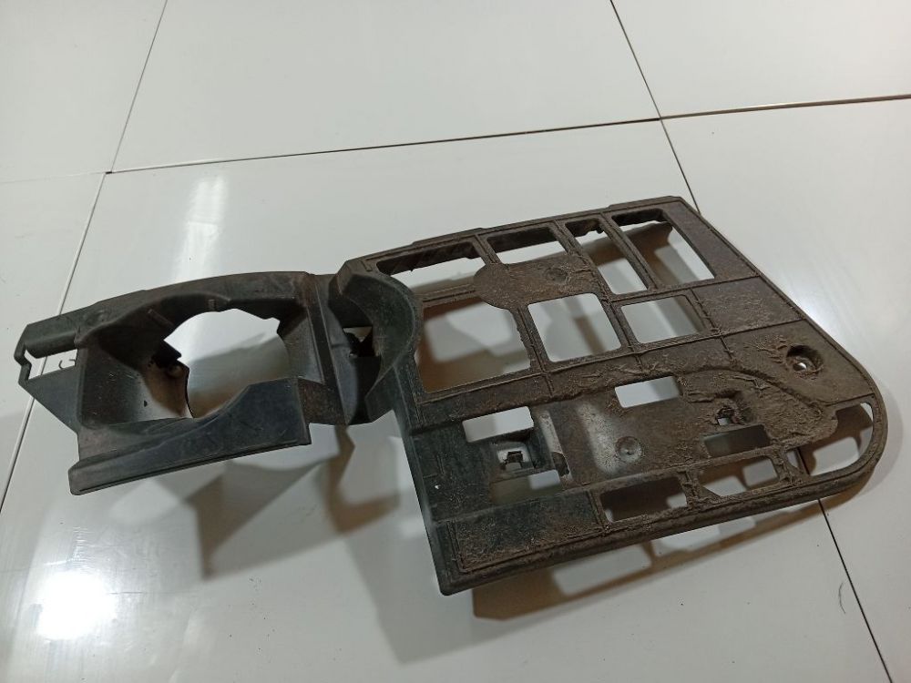 G000146983 Renault Laguna 2006 Uchwyt zderzaka - PRZEDNIE PRAWE