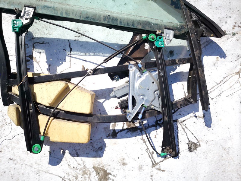 Audi A4 1997 Door window frame - FRONT RIGHT - Thumbnail 3