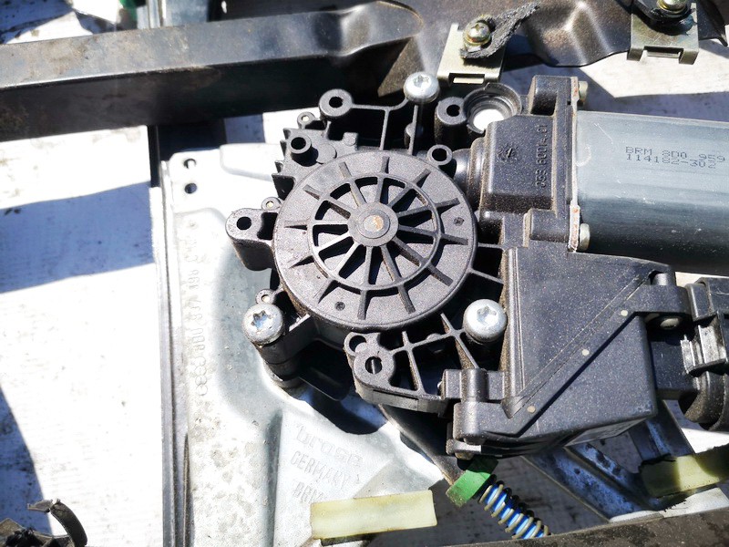 8D0959802D Audi A4 1997 Window Motor - FRONT RIGHT - Thumbnail 3