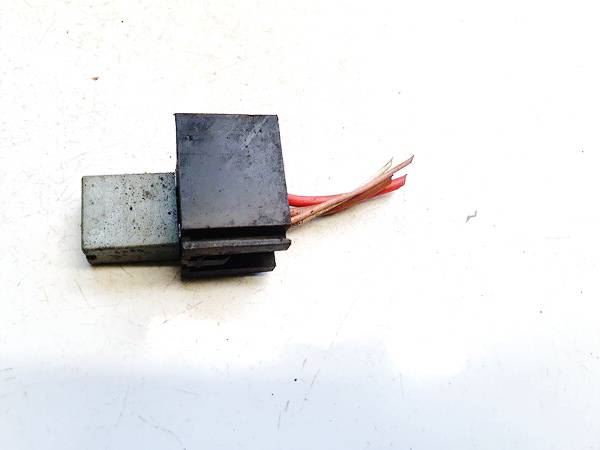 6025111584A Renault Espace 2000 Relay module