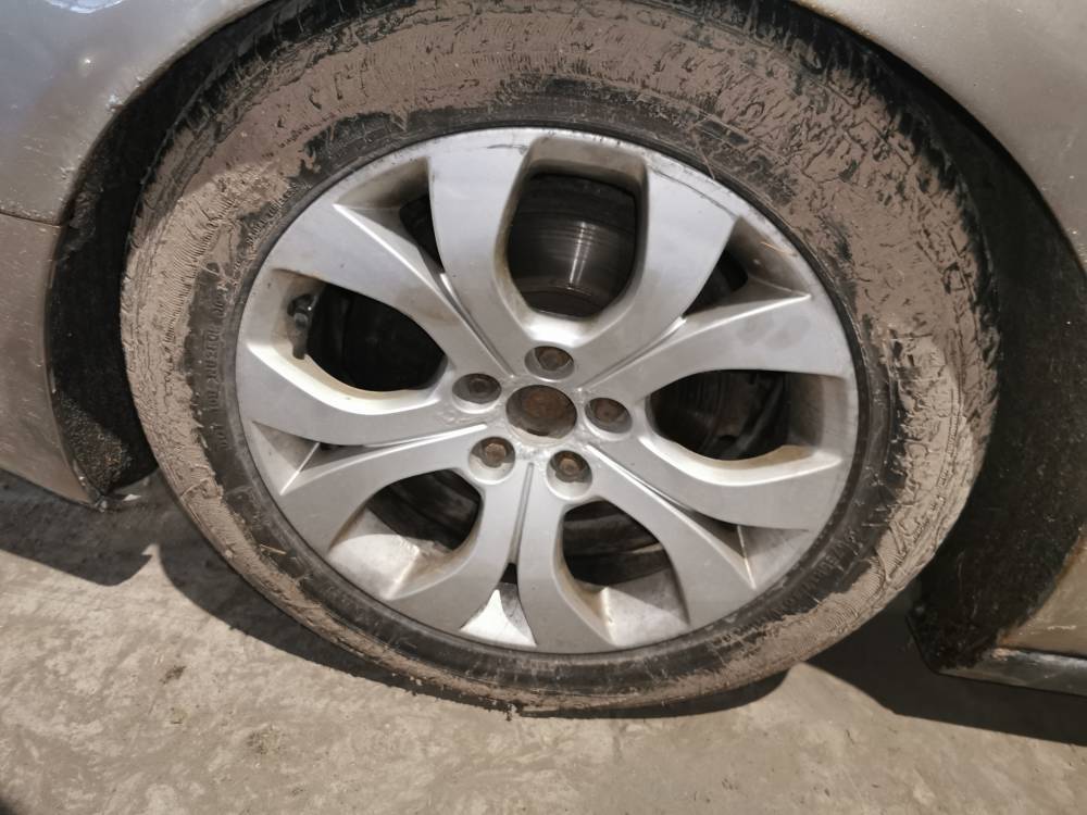 5X108 Citroen C5 2009 Lietu ratu komplektas R17 - Thumbnail 3