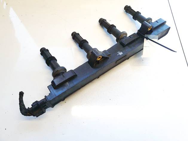 HUCO133885 Opel Signum 2003 Cewka zapłonowa