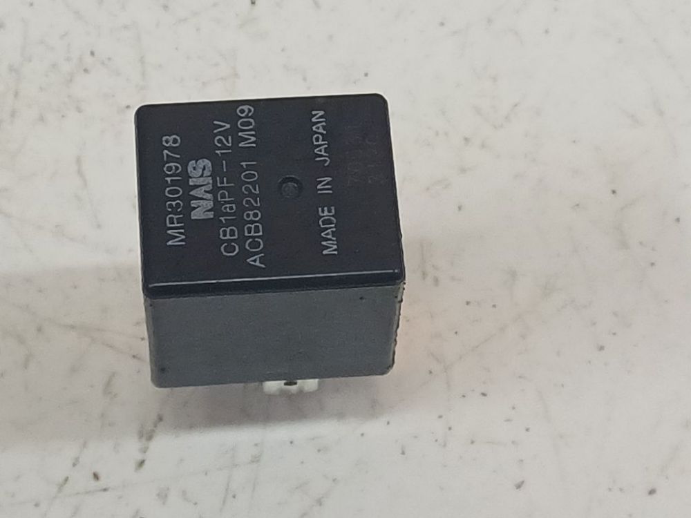 MR301978 Peugeot 4007 2008 RELÉ PARA AUTOMÓVIL