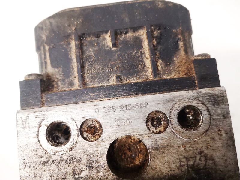 8E0614111AB Volkswagen Passat 2000 ABS Unit (ABS Brake Pump) - Thumbnail 3