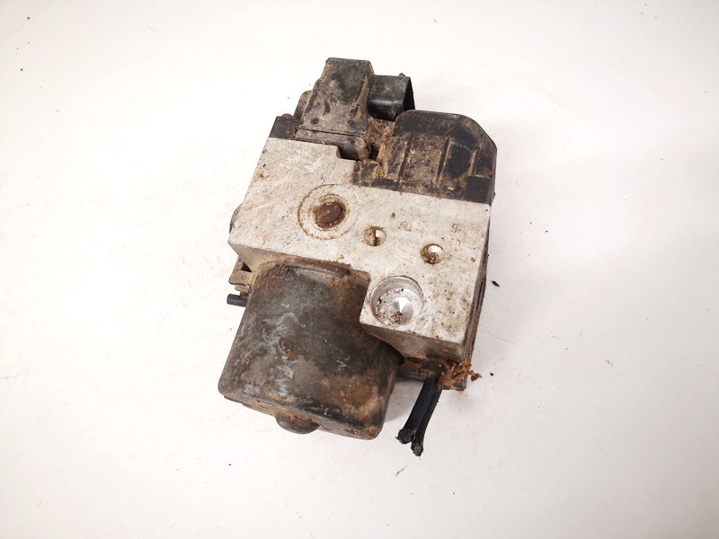 8E0614111AB Volkswagen Passat 2000 ABS Unit (ABS Brake Pump)