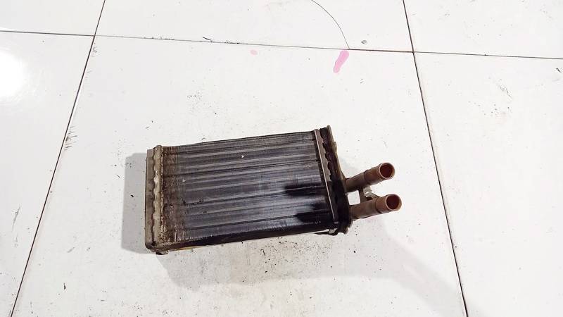 893819031D Audi A4 1995 Lämmityslaitteen kenno