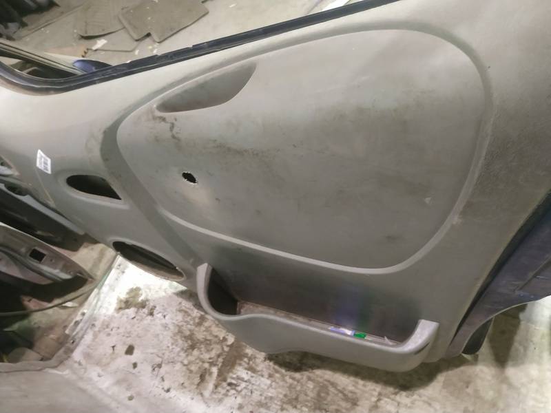 Opel Vivaro 2004 Türverkleidung - Vorne rechts