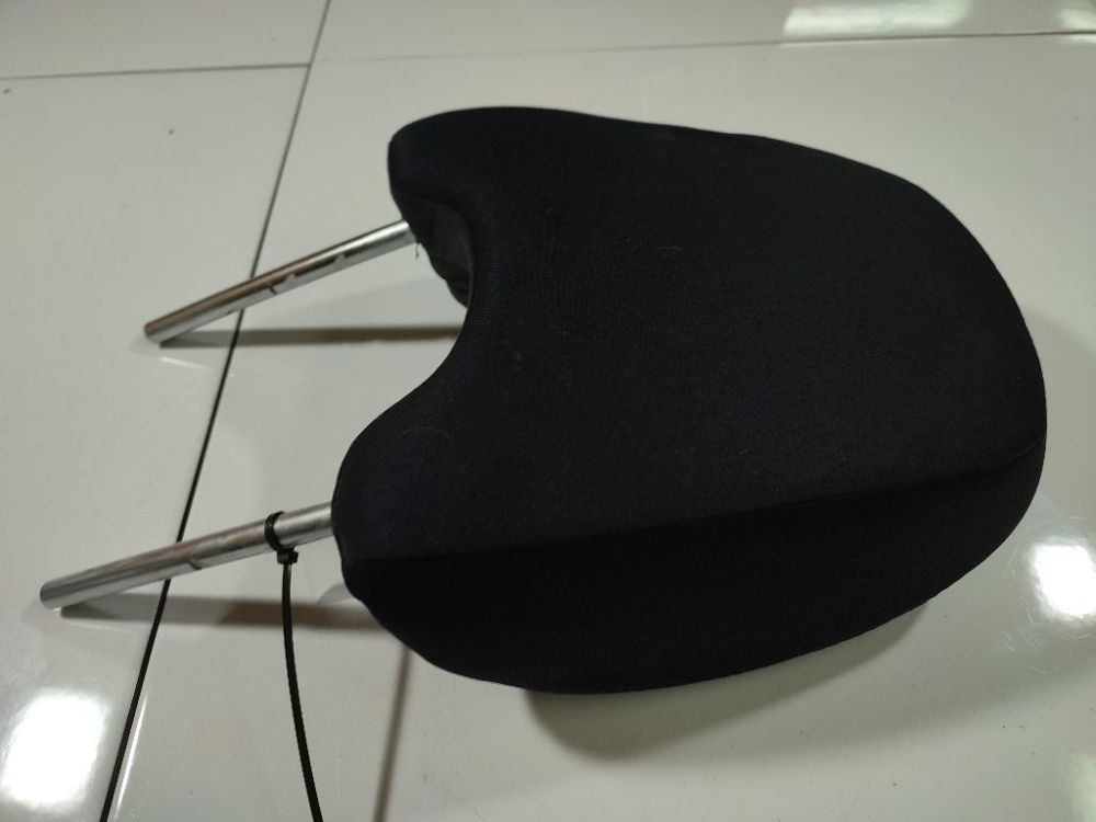 Subaru Forester 2008 Seat headrest - Thumbnail 3