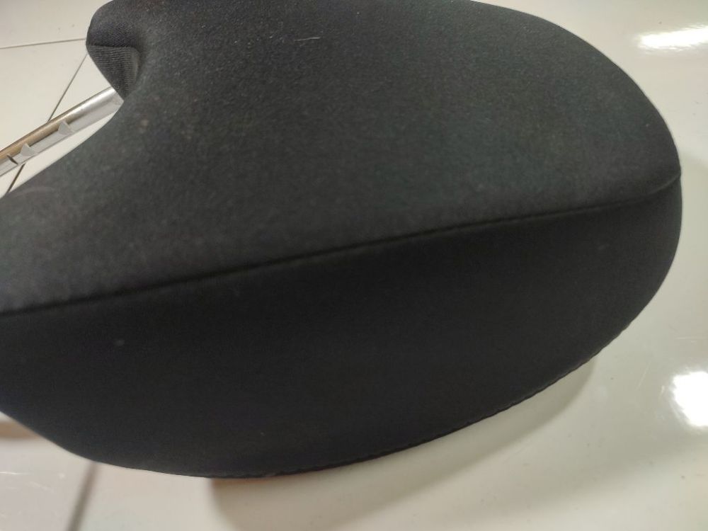 Subaru Forester 2008 Seat headrest - Thumbnail 4