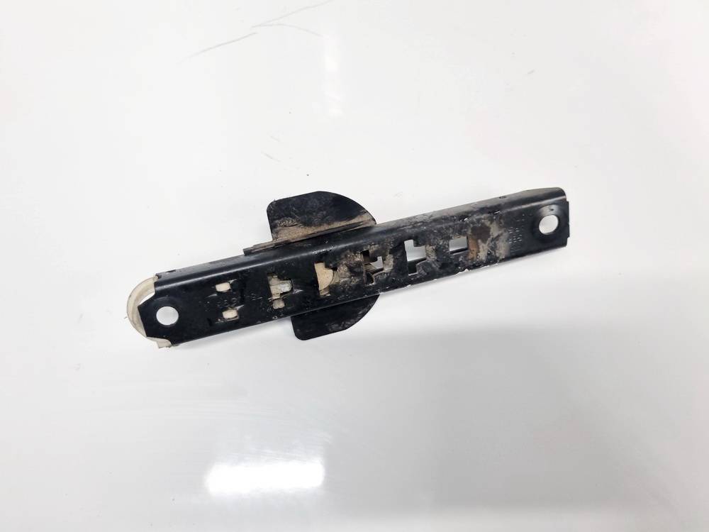 893857833A Audi 80 1992 Kiti laikikliai