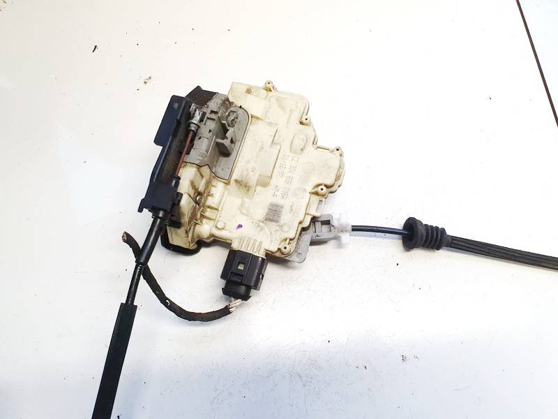 3C4839016A Volkswagen Passat 2006 Duru spyna G.D.