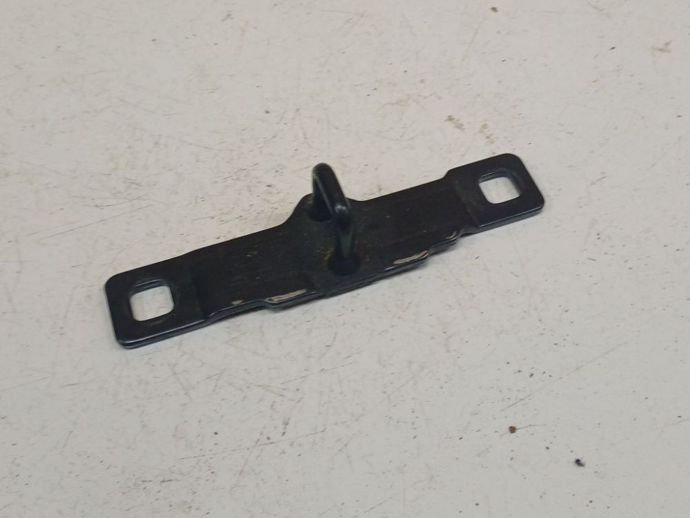 4B9827507L Audi A3 2007 Ответная часть замка двери задний