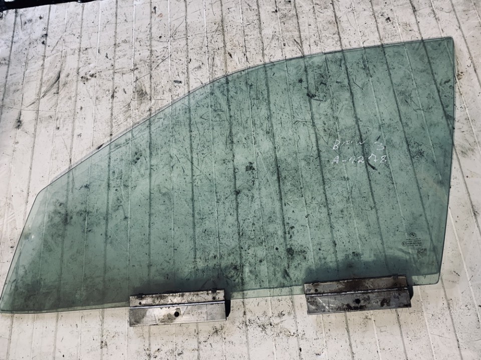 BMW 3-Series 1994 Duru stiklas P.K.