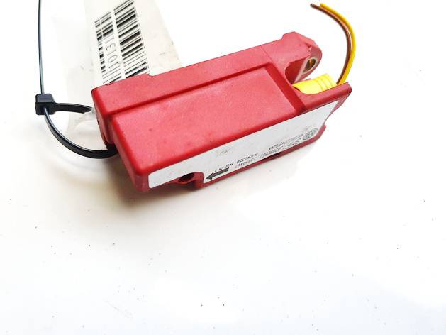 IJ0909606D Volkswagen Golf 1999 Srs Airbag crash sensor
