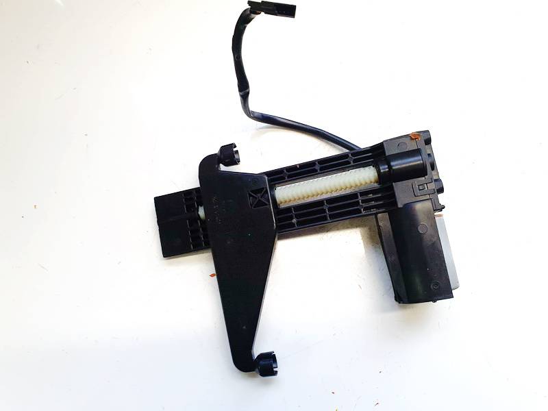 0160301 BMW 7-Series 2003 Sedynes varikliukas P.D.