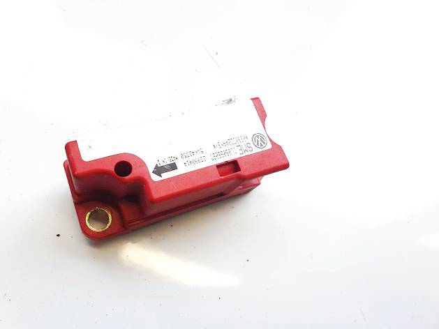 IJ0909606D Volkswagen Golf 1999 Srs Airbag crash sensor