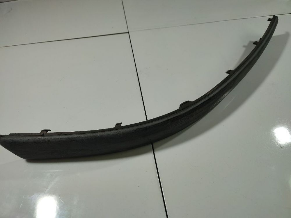 3B0807718 Volkswagen Passat 1997 baguette pare-chocs avant droite