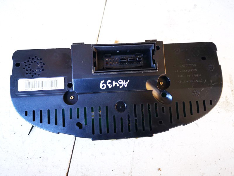 1K0920851F Volkswagen Golf 2004 Speedometers - Cockpit - Speedo Clocks Instrument - Thumbnail 2