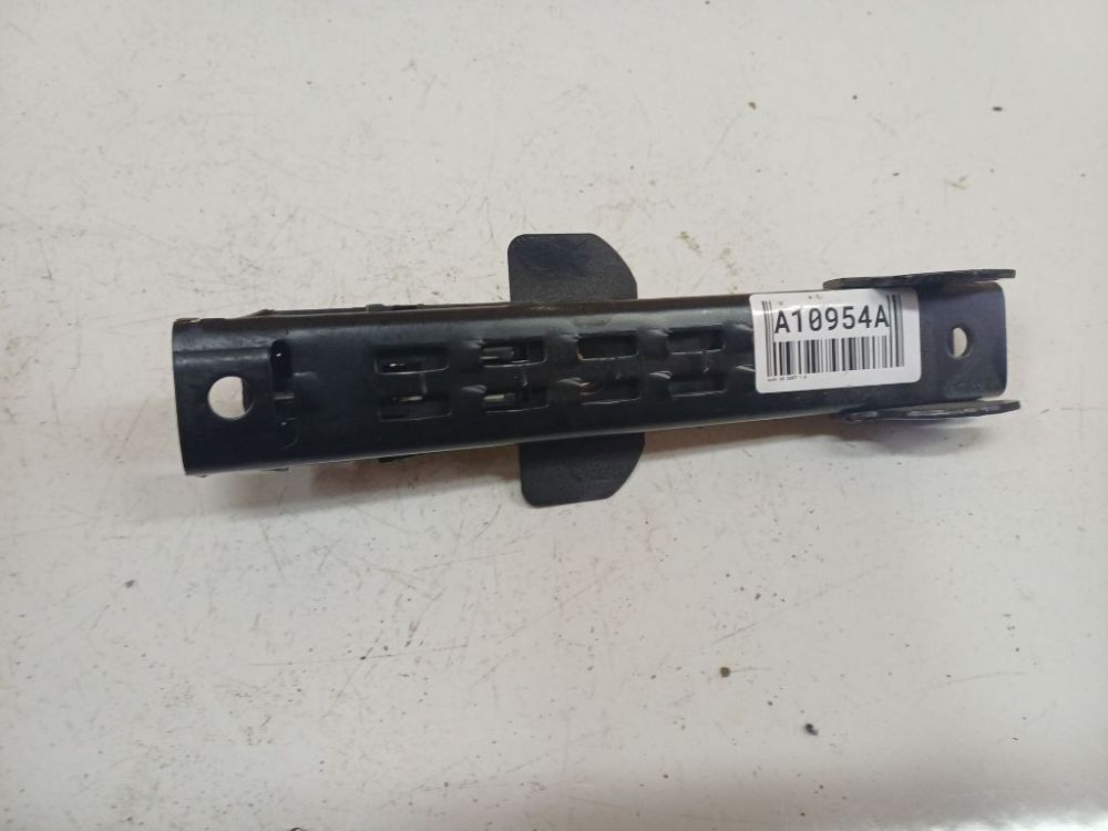 502007004 Audi A3 2007 Регулировочная планка ремня безопасности - передний левый