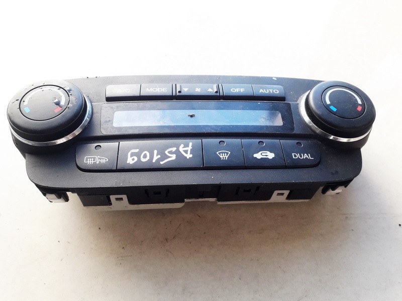 GK23D Honda CR-V 2007 Climate Control Panel (heater control switches)
