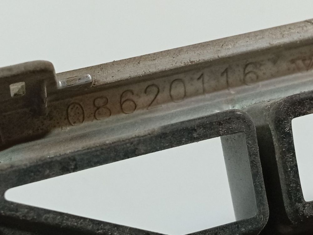 08620116 Volvo S40 2007 Передняя решетка (Капот) - Thumbnail 4