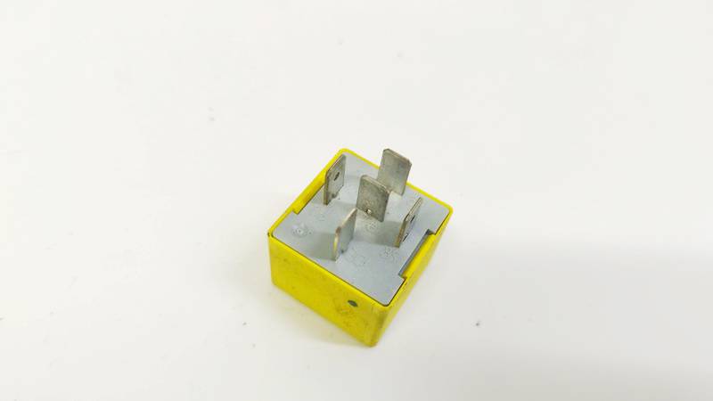 12V40A03532 Renault Espace 2005 Relay module