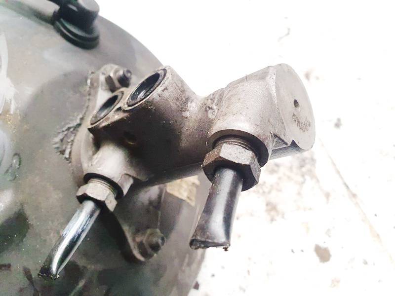 Ford Kuga 2009 principal cylindre de frein - Thumbnail 2