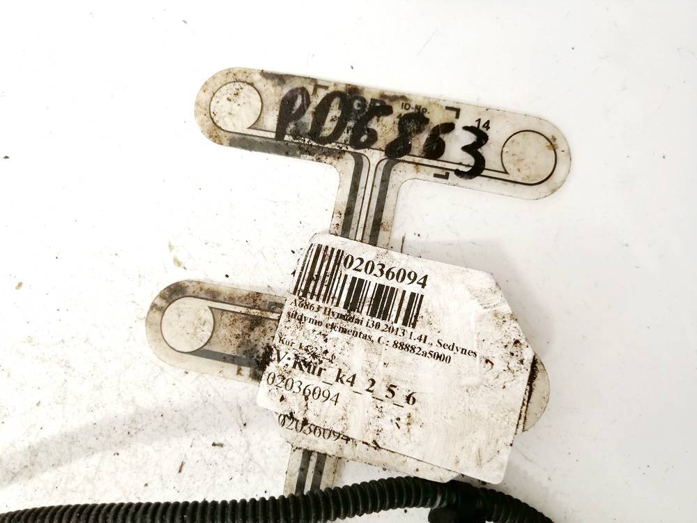 88882A5000 Hyundai i30 2013 Élément chauffant de siège - Thumbnail 3