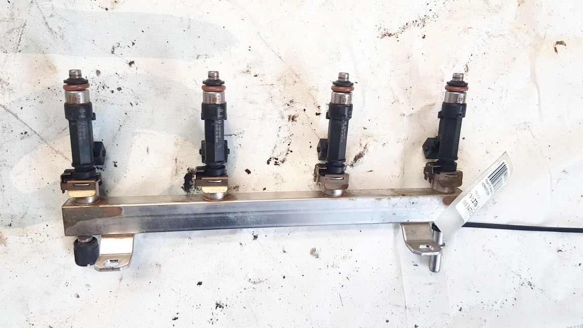 0280151258 55572731 Fuel injector rail (injectors)(Fuel distributor