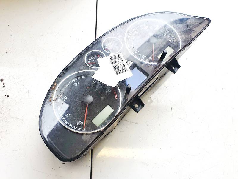 3B0920829A Volkswagen Passat 2005 Speedometers - Cockpit - Speedo Clocks Instrument
