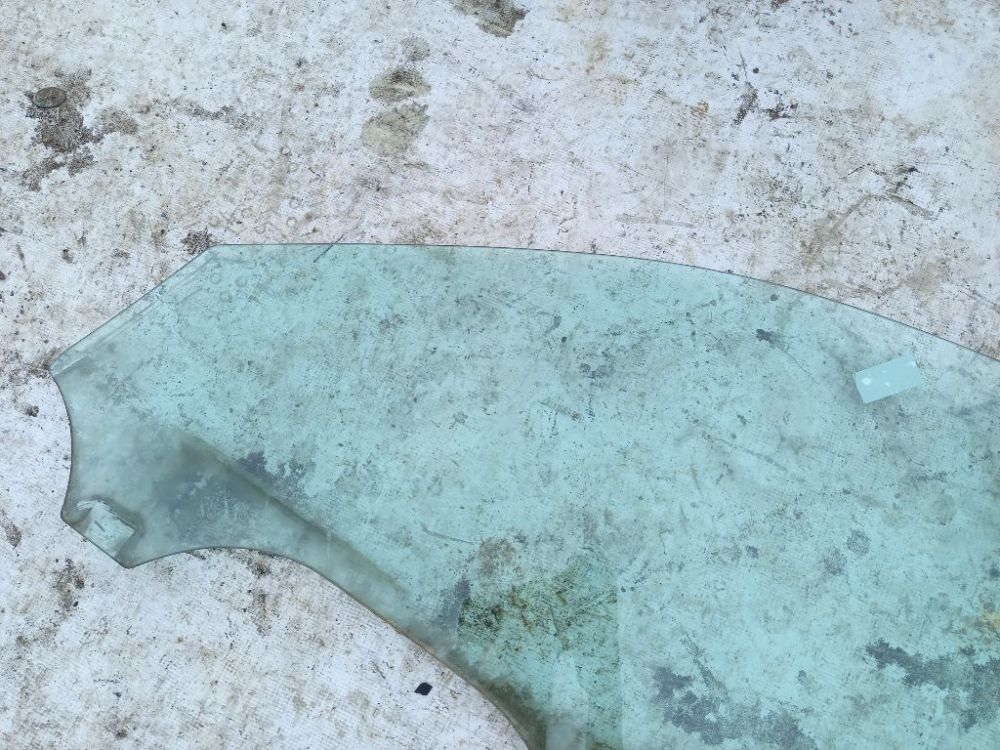 43R00082 Volkswagen Passat 2000 Door-Drop Glass - FRONT RIGHT - Thumbnail 4