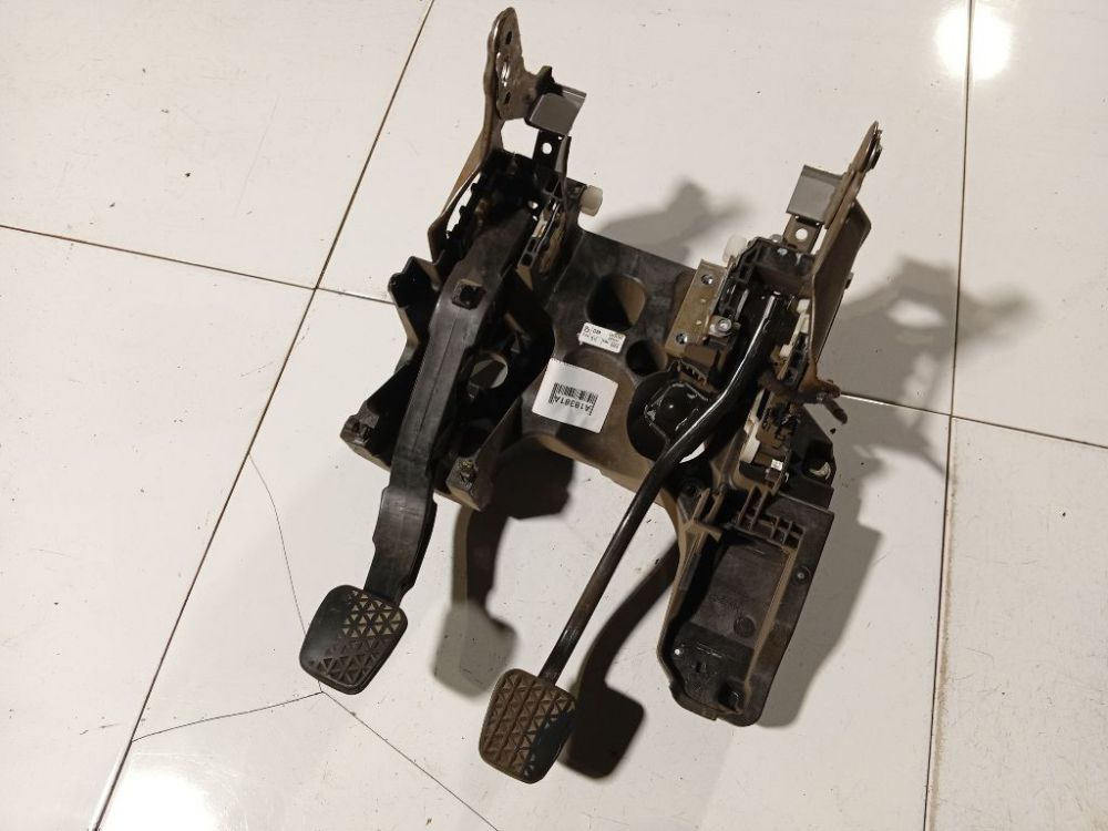 13228166 Opel Insignia 2010 Pedalwerk Bremspedal Pedalhalter Kupplungspedal