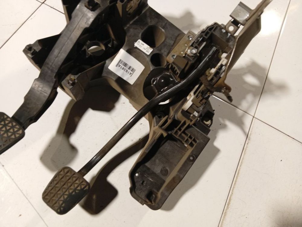 13228166 Opel Insignia 2010 Pedal de freno - Thumbnail 3