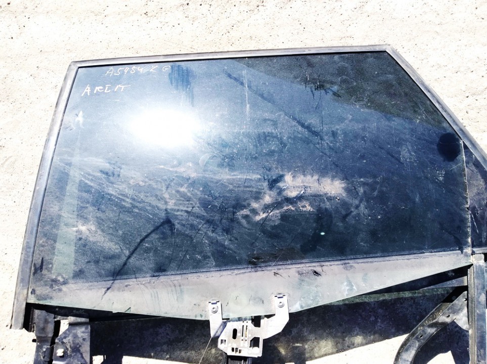 Audi A6 1998 Duru stiklas G.K.