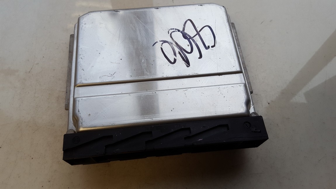 30637733A Volvo XC 90 2005 Variklio kompiuteris