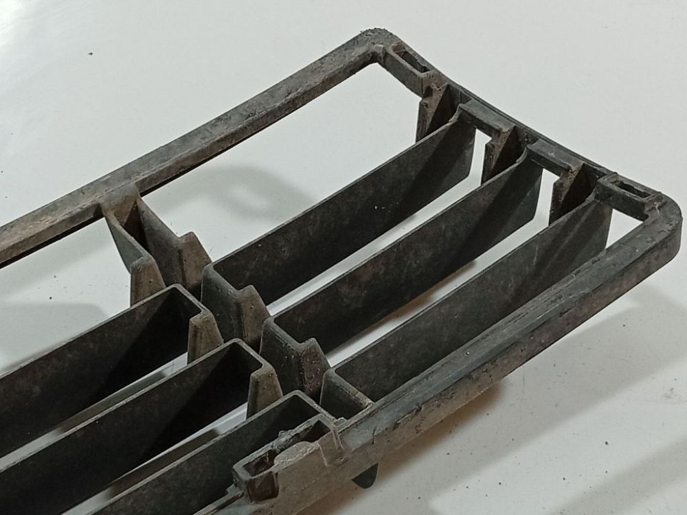 30657006 Volvo S40 2007 Bumper Grille - FRONT CENTER - Thumbnail 4