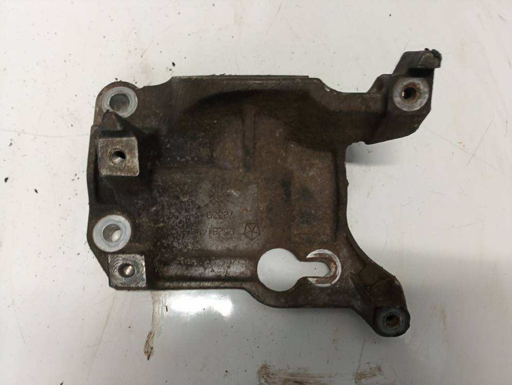 05281486AA Chrysler Pacifica 2005 Wspornik silnika