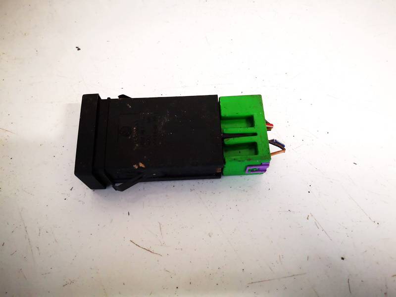 3B0963564 Volkswagen Passat 1997 Sedyniu sildymo mygtukas - Thumbnail 3