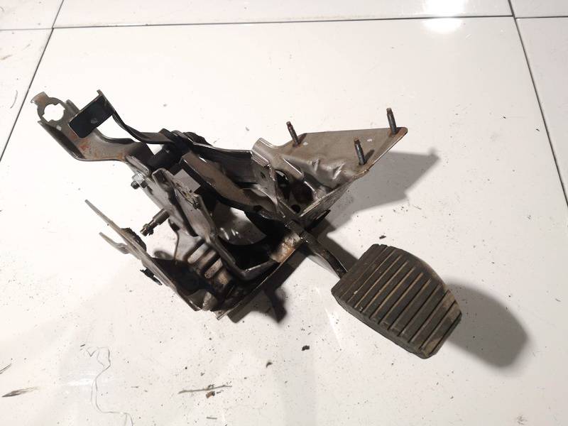 Peugeot 3008 2010 Clutch pedal