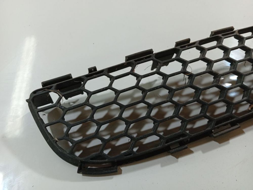 531120F010 Toyota Corolla Verso 2004 Bumper Grille - FRONT CENTER - Thumbnail 2