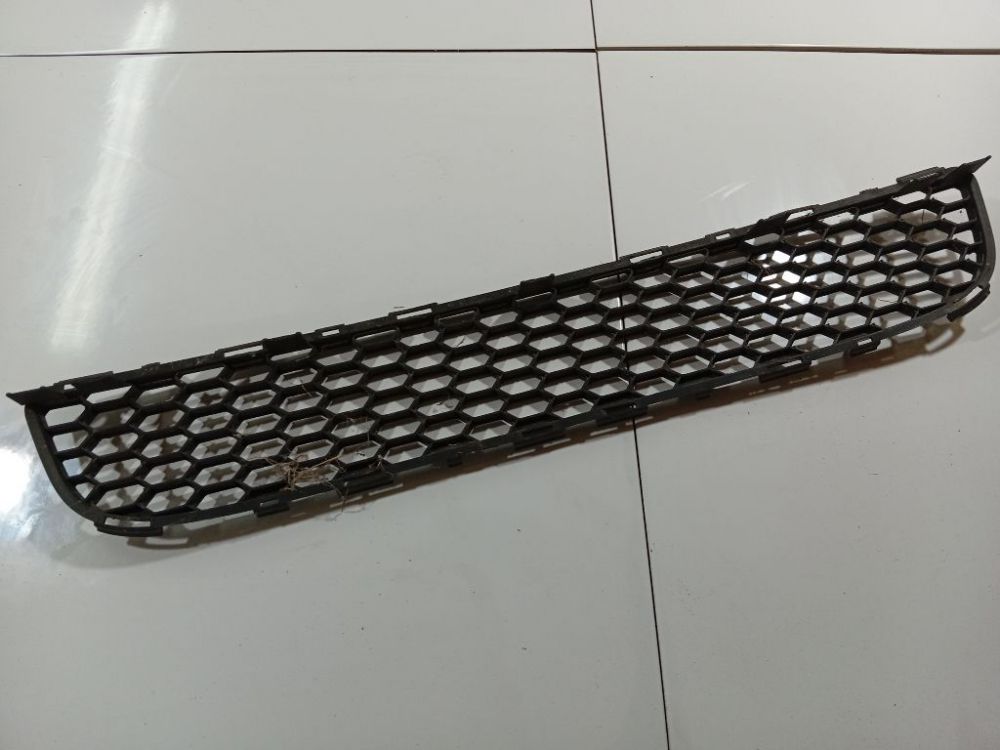 531120F010 Toyota Corolla Verso 2004 Bumper Grille - FRONT CENTER - Thumbnail 3